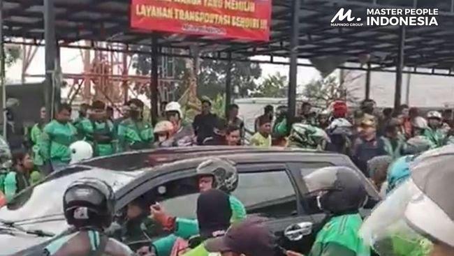 EAE91E81-13DB-4E82-85C8-2E20720157E1