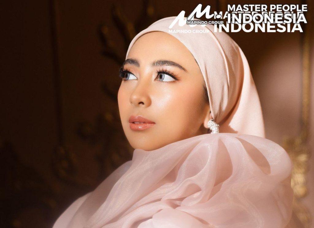 Dewi Hani Jayanti Kembali ke Dunia Musik dengan Lagu Legendaris "Jangan Pernah Berubah"